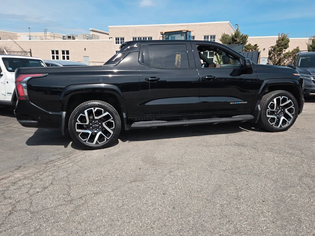 Used 2024 Chevrolet Silverado EV RST image 10