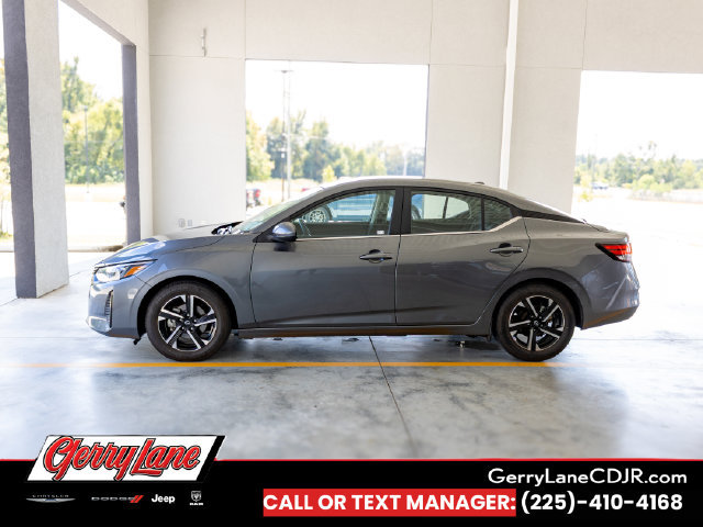 Used 2025 Nissan Sentra SV FWD image 4
