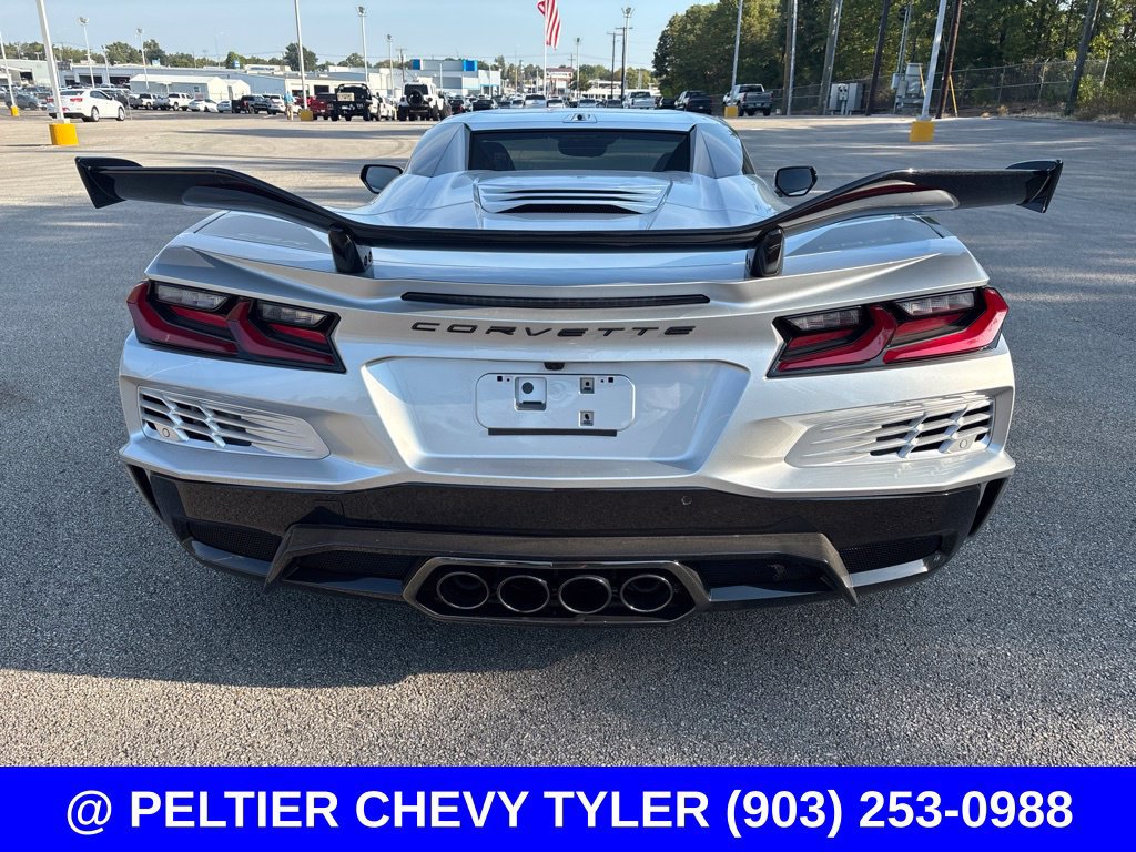 Used 2026 Chevrolet Corvette Z06 w/ Z07 Performance Package RWD image 8