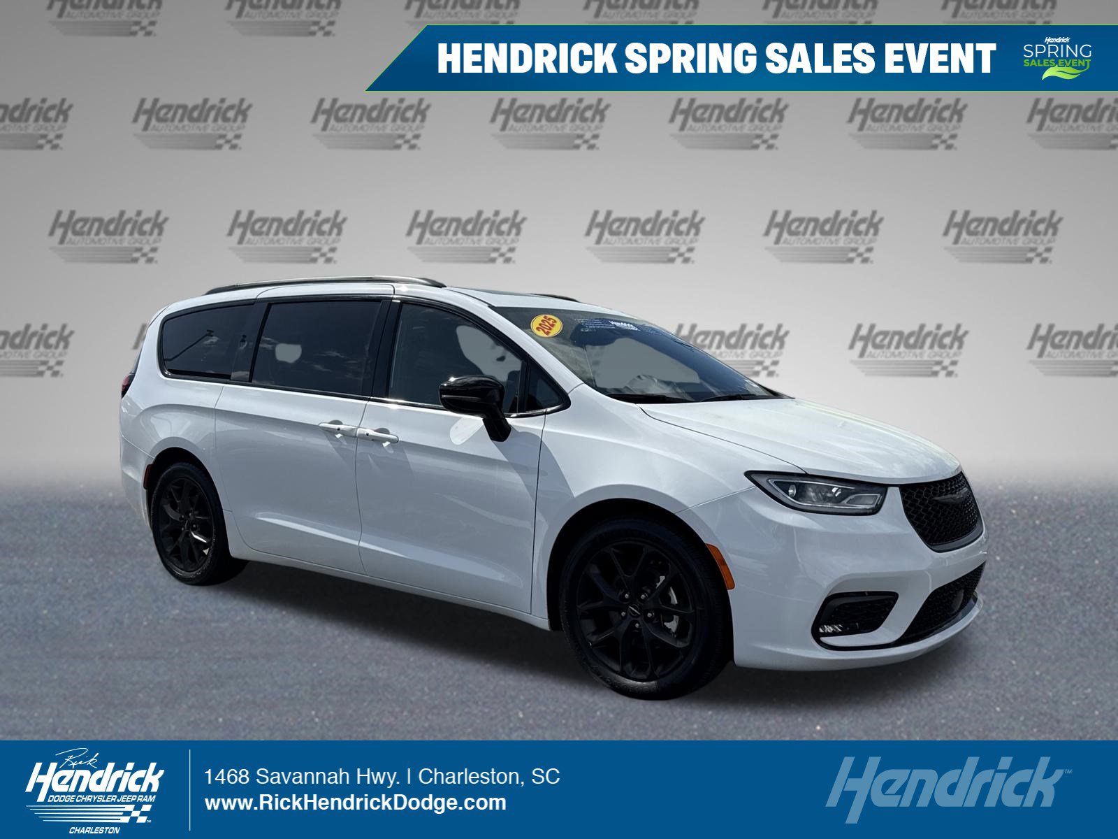 Used 2025 Chrysler Pacifica Limited FWD image 1