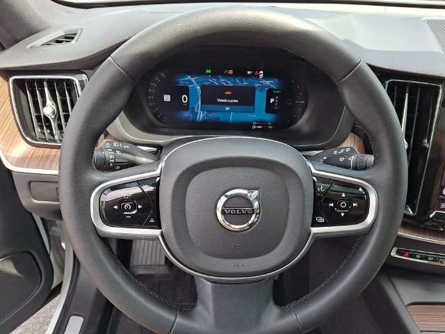 Used 2023 Volvo XC60 T8 Ultimate AWD/4WD image 19