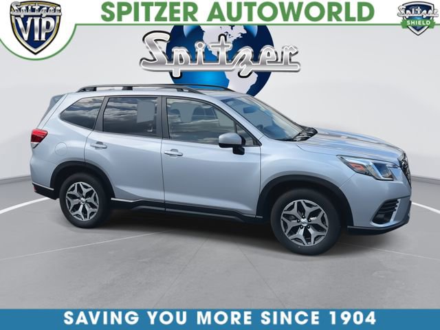Used 2024 Subaru Forester Premium AWD/4WD image 2