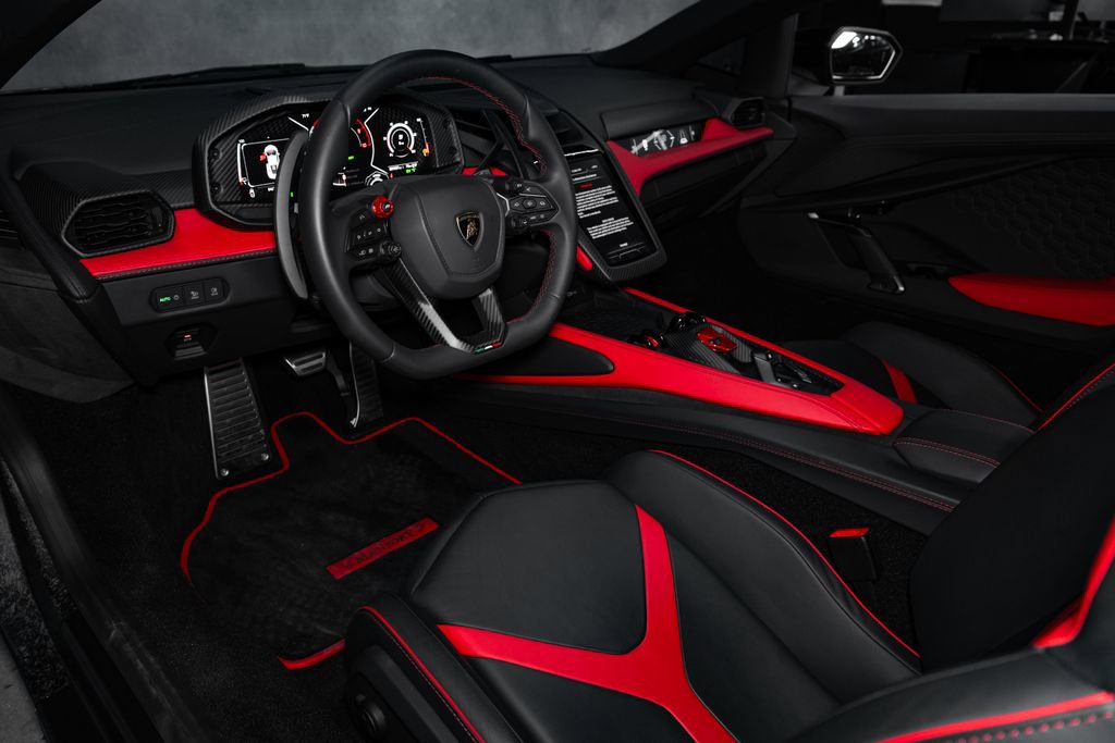 Used 2024 Lamborghini Revuelto AWD/4WD image 41