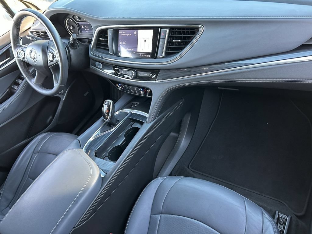 Used 2020 Buick Enclave Essence w/ Sport Touring Edition FWD image 12