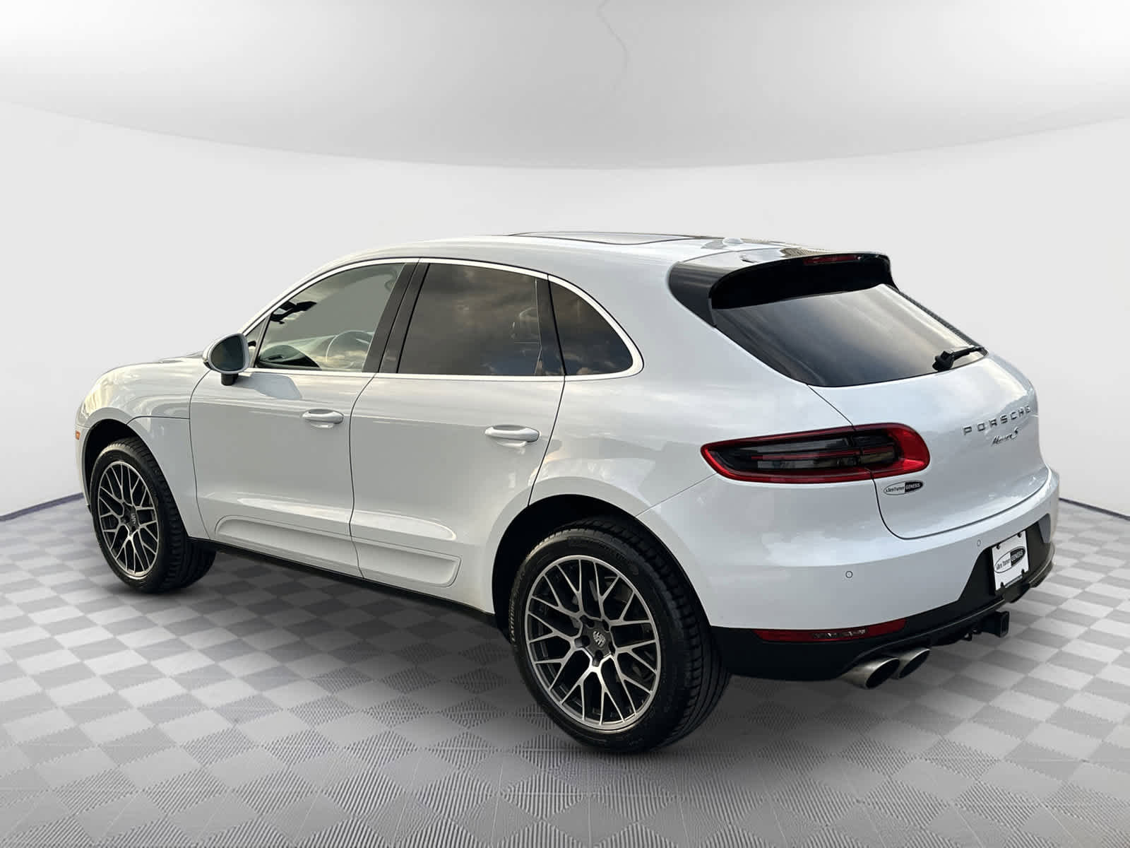 Used 2018 Porsche Macan S image 4