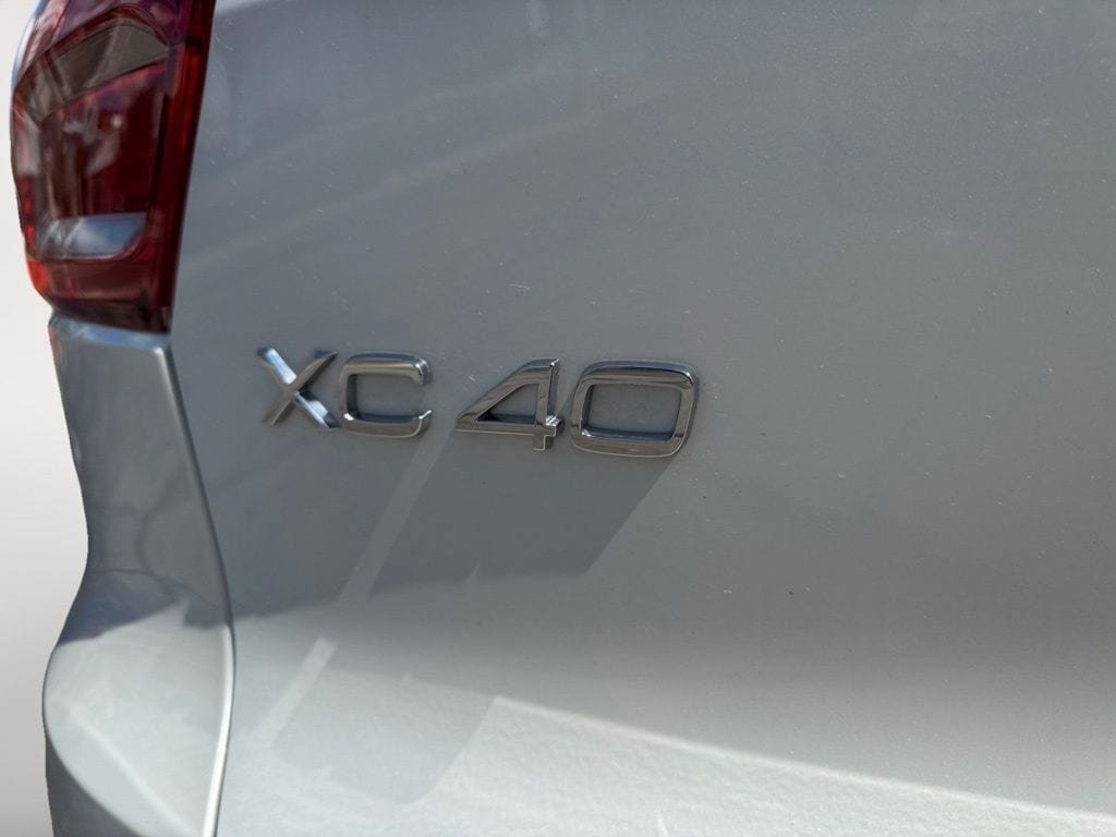 New 2026 Volvo XC40 B5 Plus w/ Protection Package Premier AWD/4WD image 6