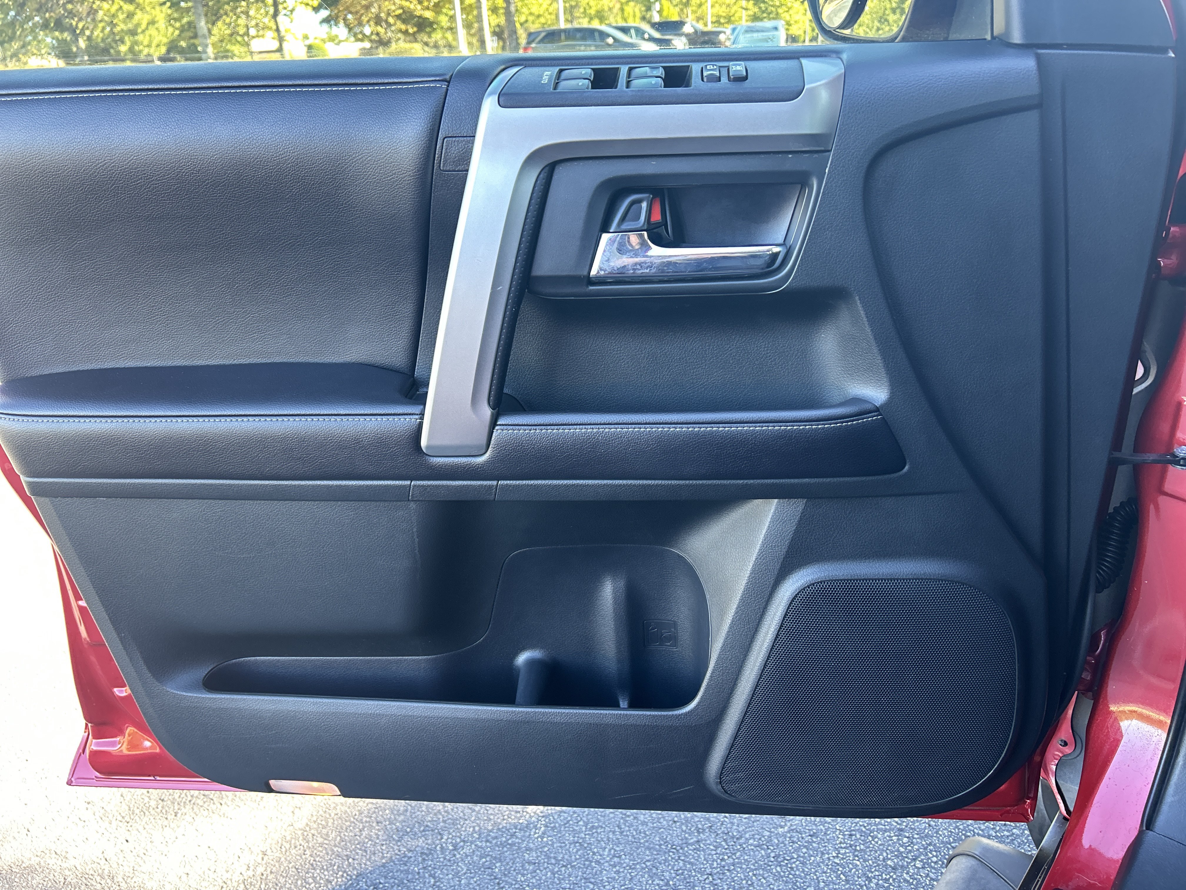 Used 2018 Toyota 4Runner SR5 RWD image 22