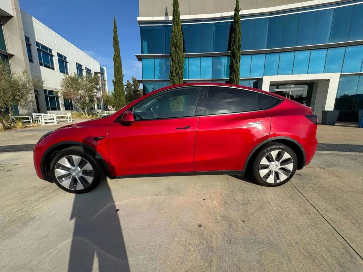 Used 2023 Tesla Model Y Long Range AWD/4WD image 10