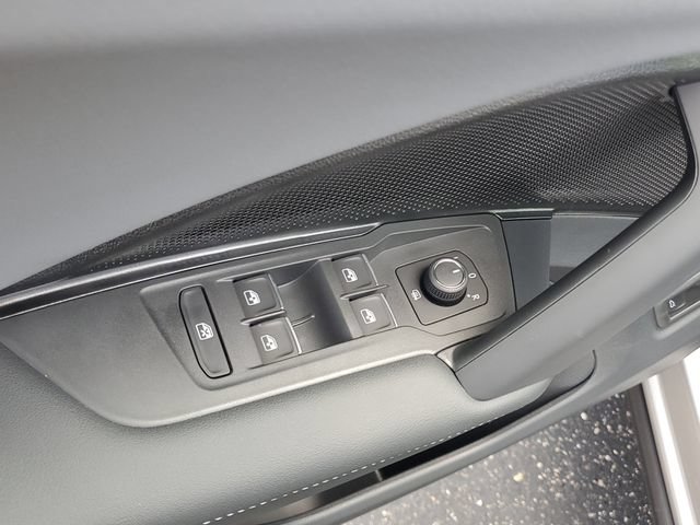 New 2026 Volkswagen Tiguan SE AWD/4WD image 18