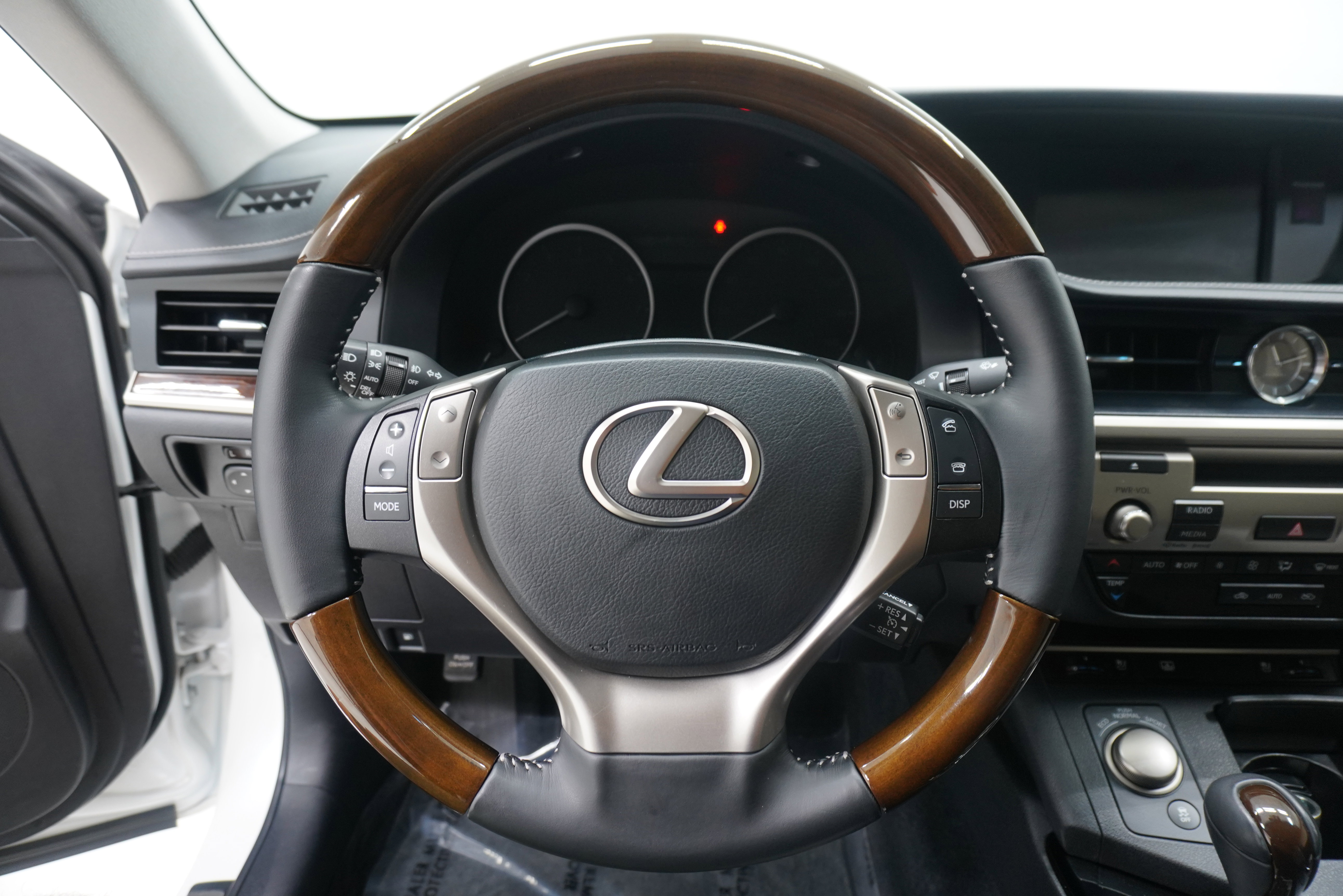 Used 2013 Lexus ES 350 w/ Luxury Pkg FWD image 16