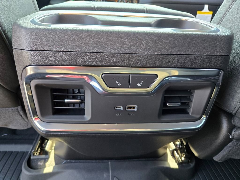 New 2026 Chevrolet Silverado 1500 LTZ w/ LTZ Premium Package image 17