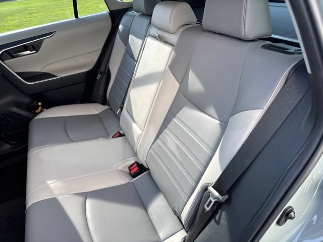 Used 2020 Toyota RAV4 XLE Premium FWD image 12