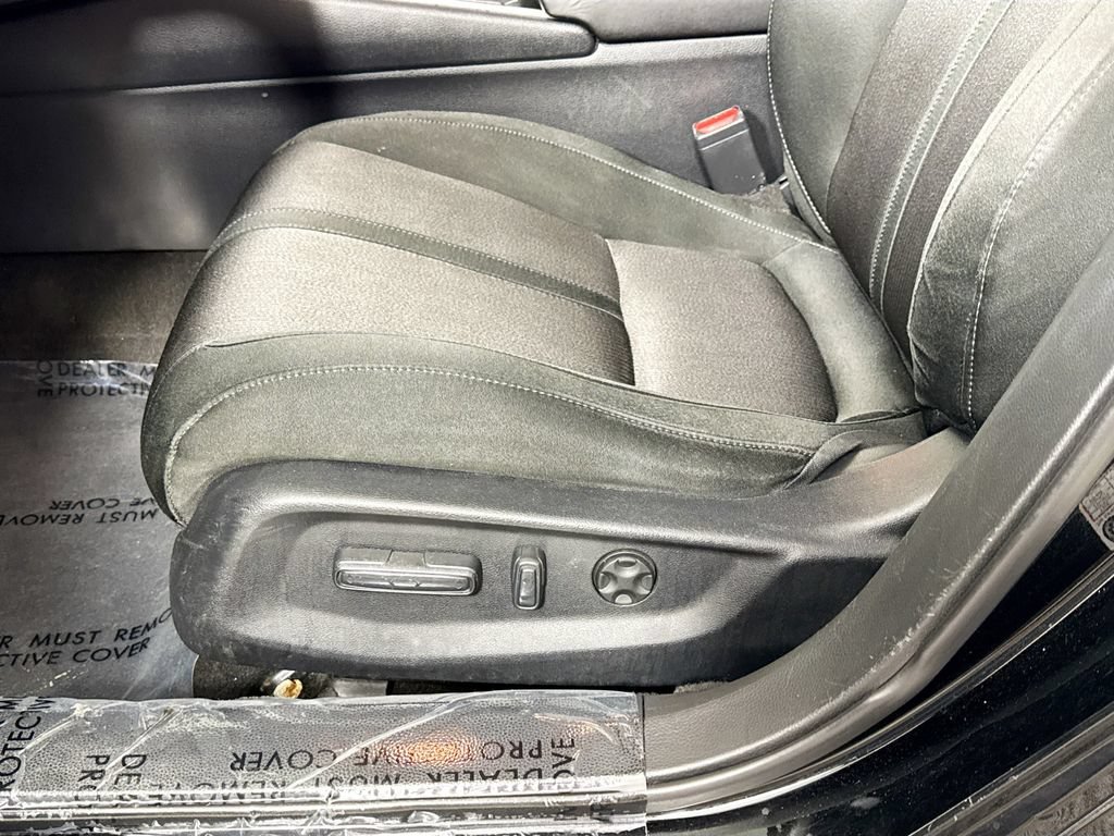 Used 2018 Honda Accord EX image 21