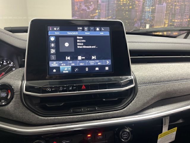 New 2026 Jeep Compass Latitude image 18