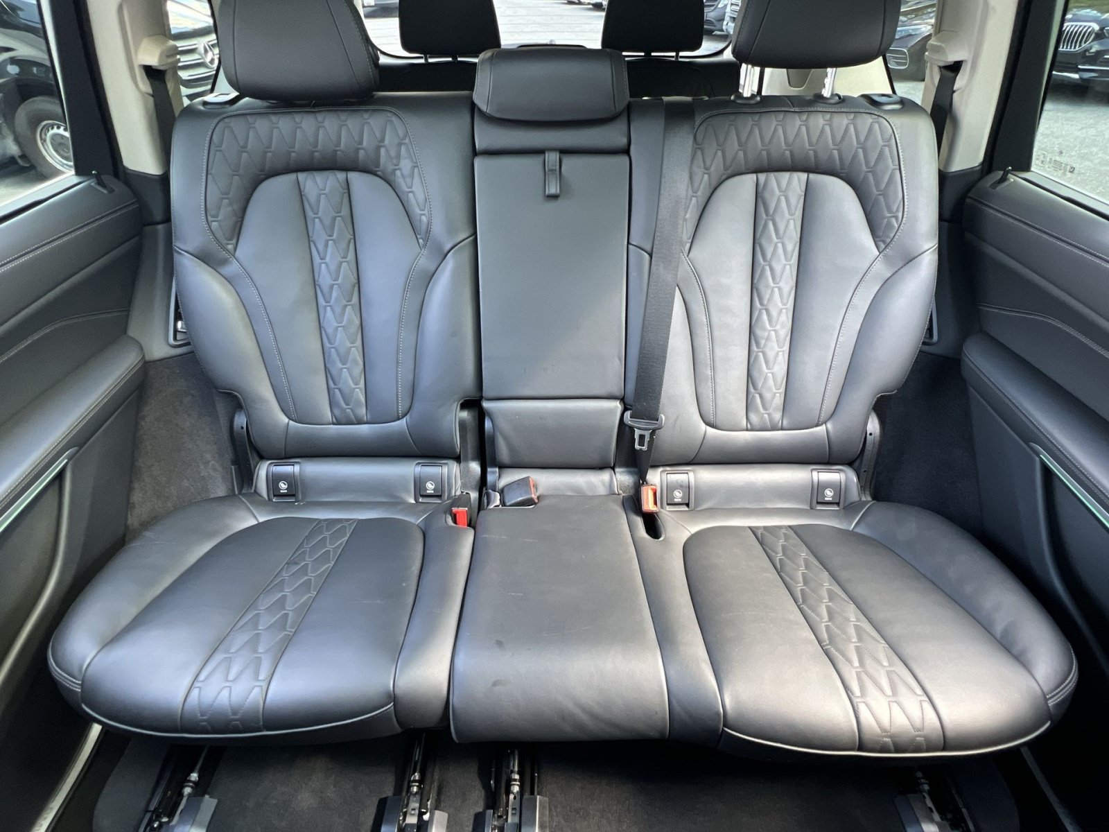 Used 2025 BMW X7 xDrive40i AWD/4WD image 15
