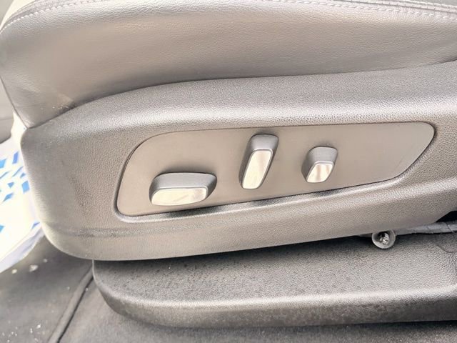 Used 2024 Cadillac XT5 Premium Luxury image 17