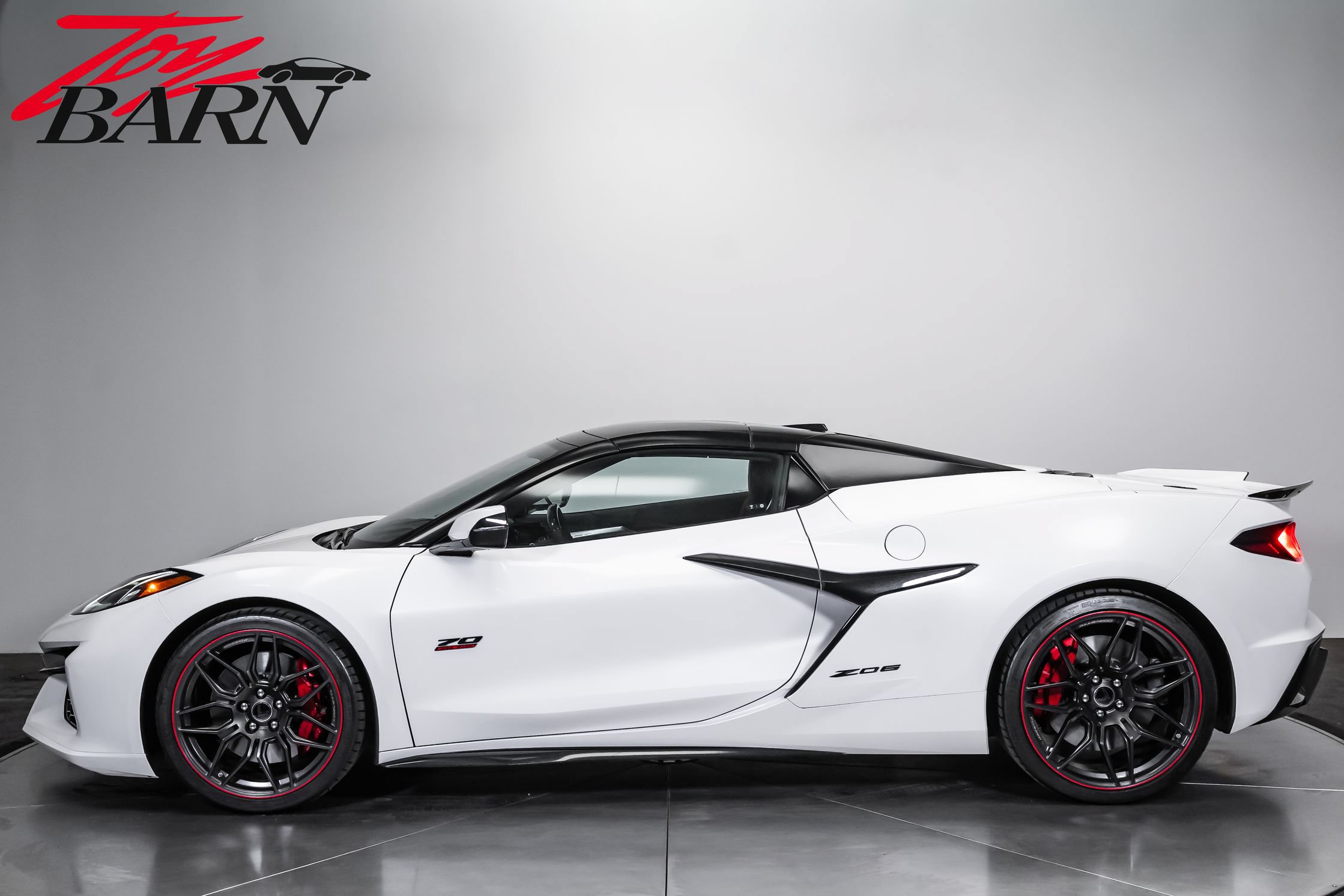 Used 2023 Chevrolet Corvette Z06 RWD image 10