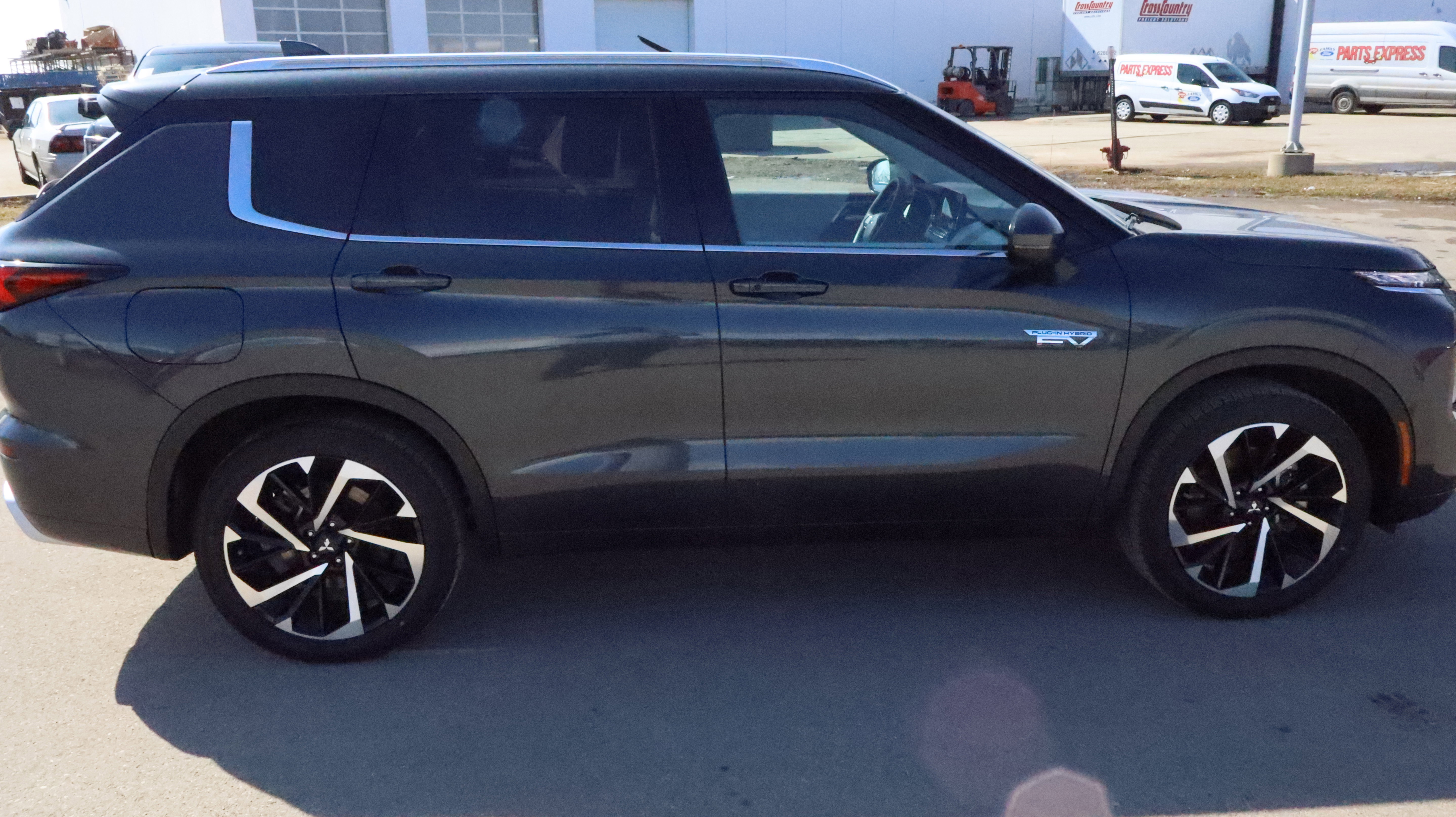 Used 2025 Mitsubishi Outlander SEL image 8