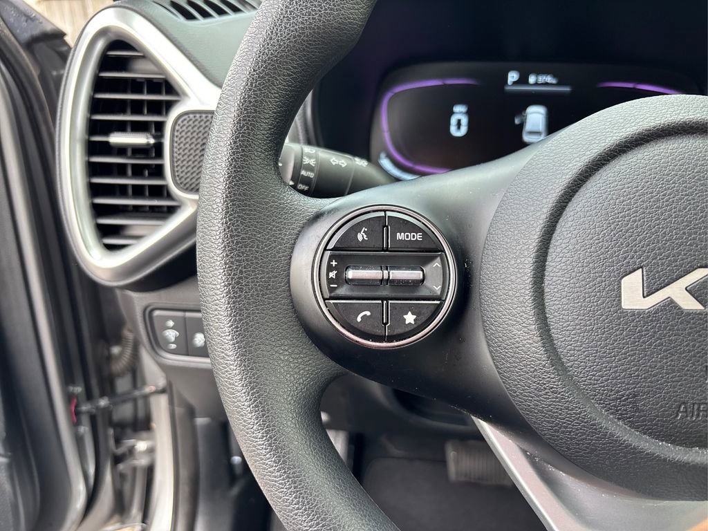 Certified 2023 Kia Soul LX w/ LX Technology Package image 30