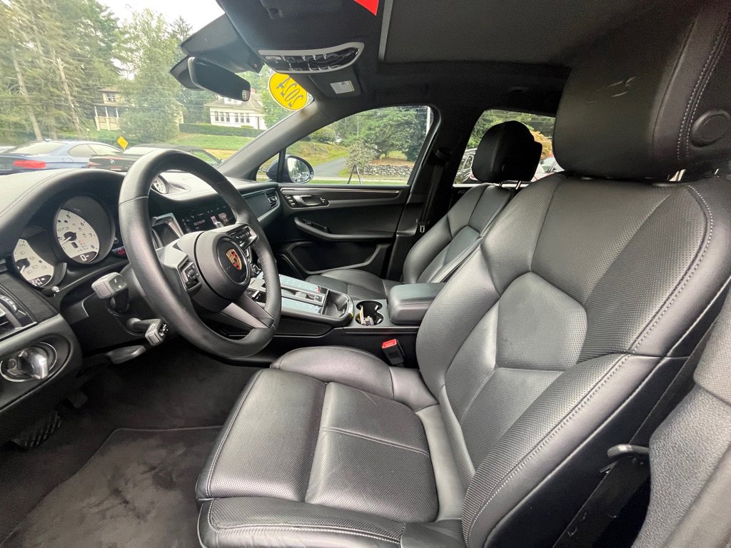 Used 2024 Porsche Macan GTS image 17