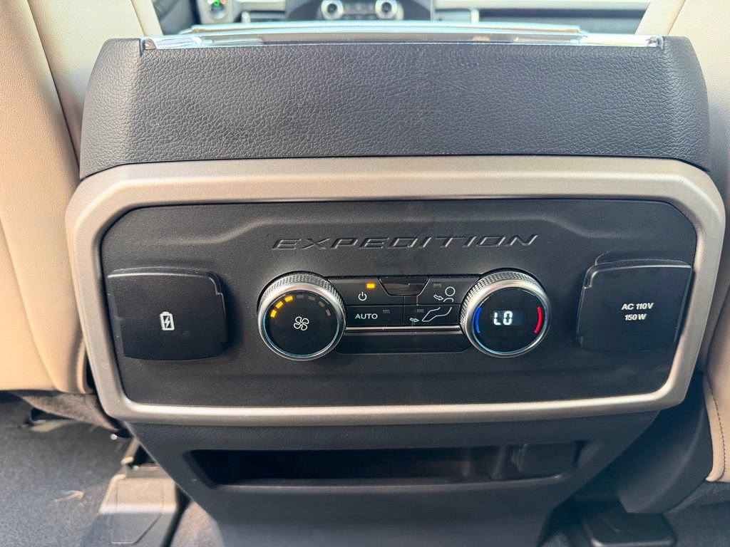 Used 2024 Ford Expedition XLT AWD/4WD image 24