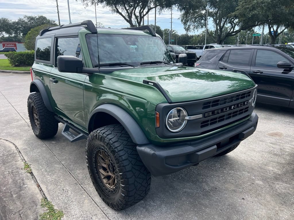 Used 2023 Ford Bronco 2-Door AWD/4WD image 2
