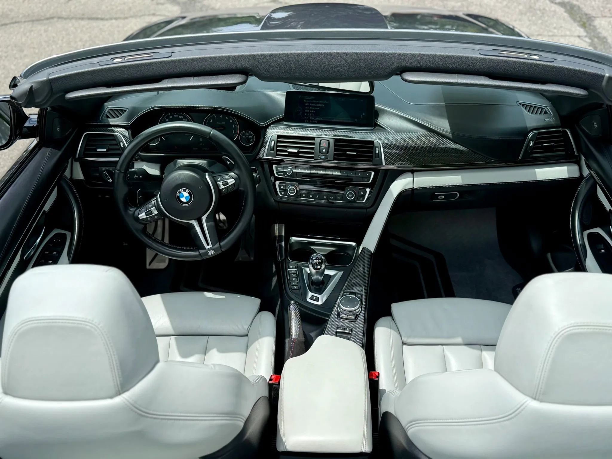 Used 2016 BMW M4 Convertible RWD image 30