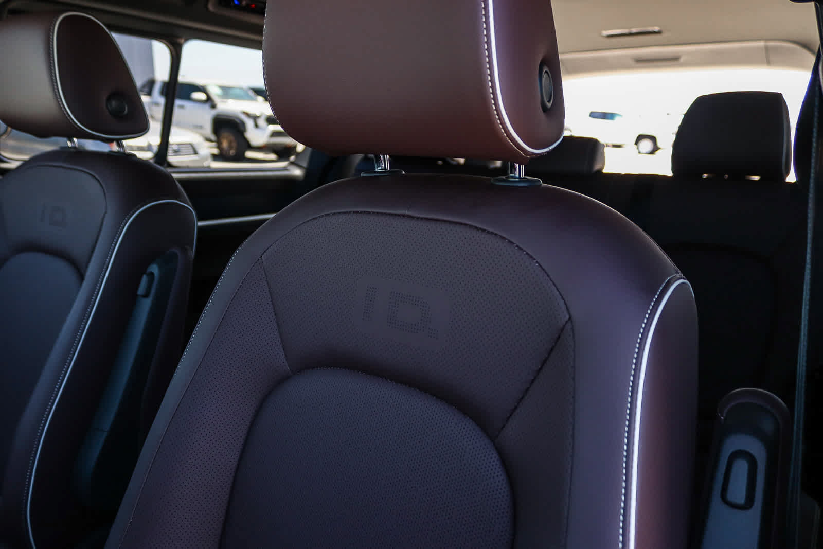New 2025 Volkswagen ID. Buzz Pro S RWD image 28