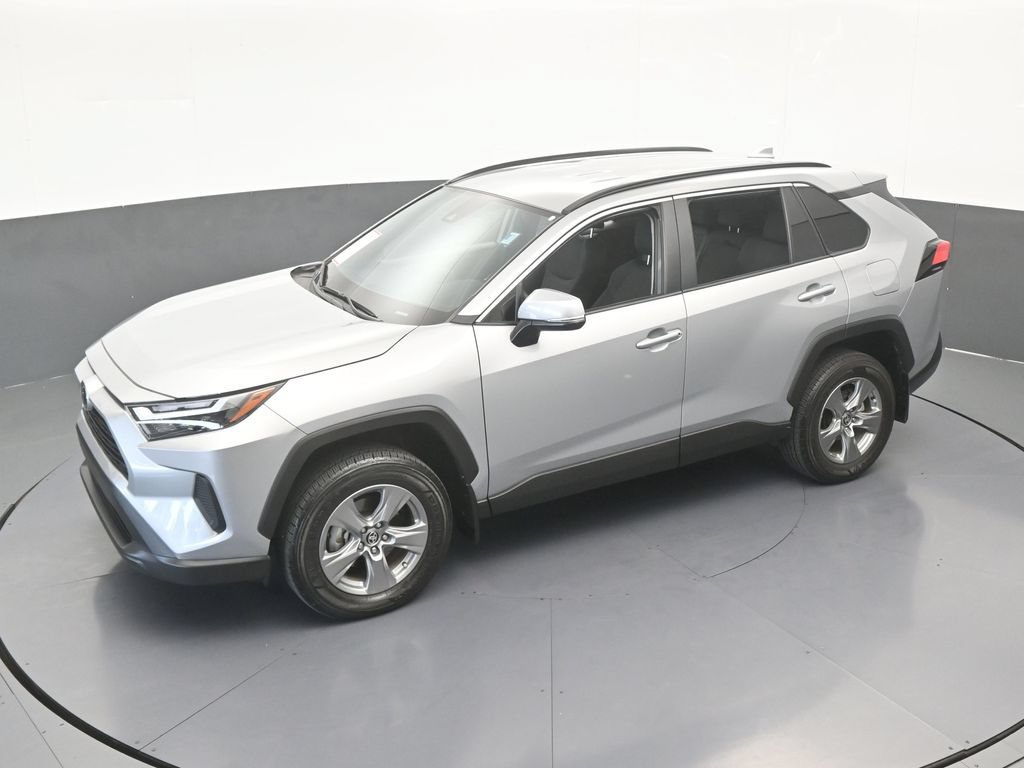 Used 2025 Toyota RAV4 XLE AWD/4WD image 43
