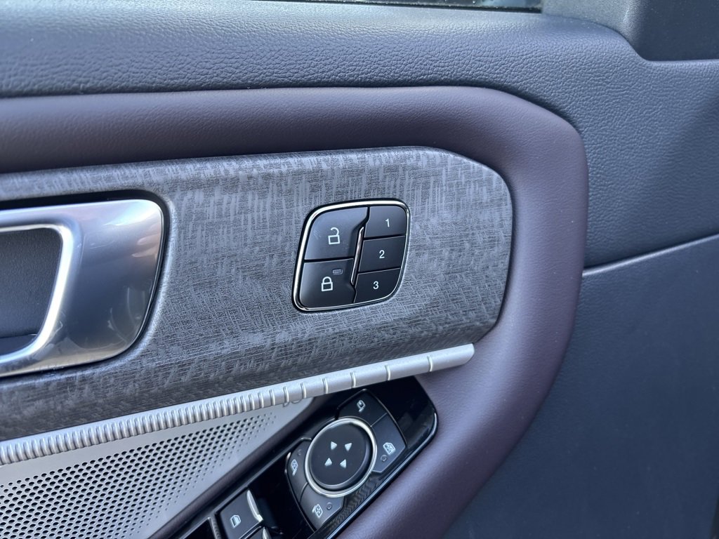 New 2026 Ford Explorer Platinum image 15