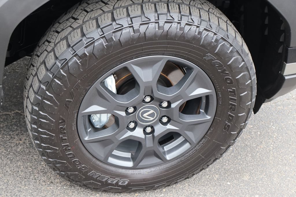 Used 2024 Lexus GX 550 AWD/4WD image 30
