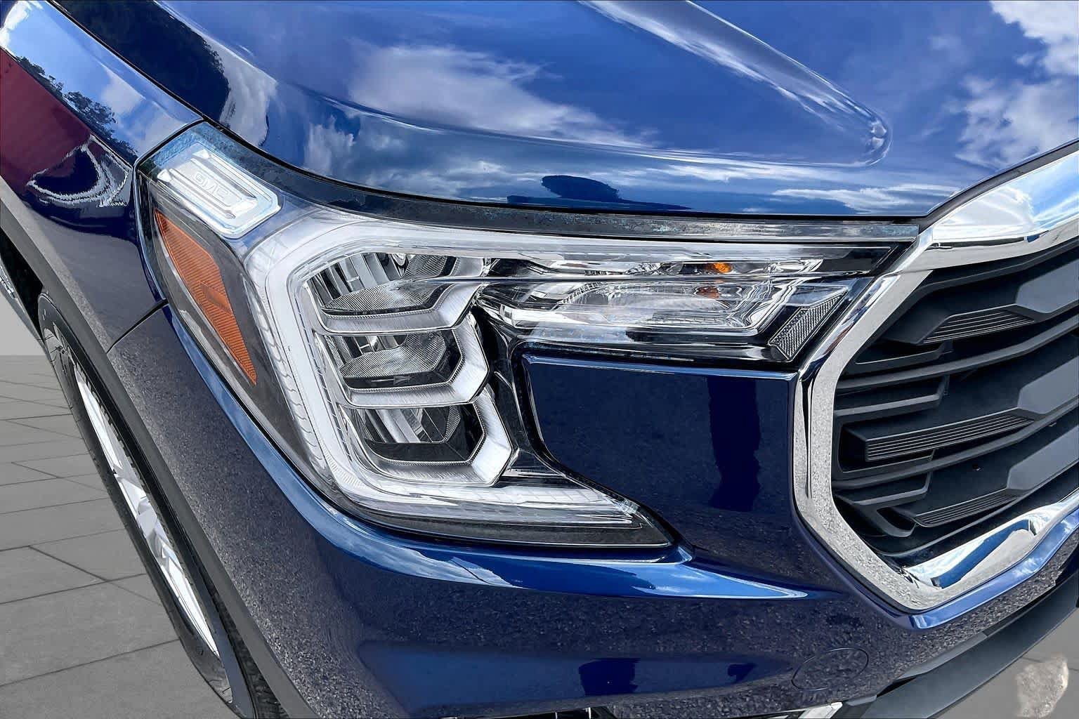 Used 2022 GMC Terrain SLE w/ Driver Convenience Package FWD image 26