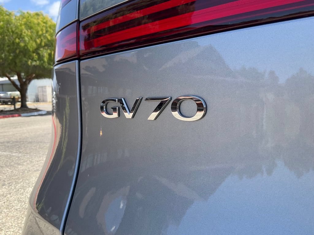 Used 2024 Genesis GV70 2.5T w/ Sport Prestige Package AWD/4WD image 19