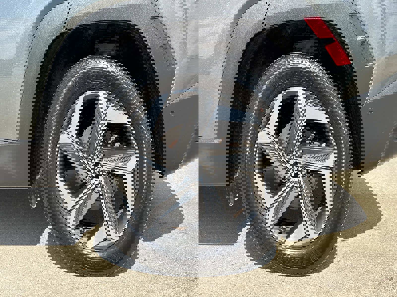 Used 2023 Hyundai Tucson Limited image 7