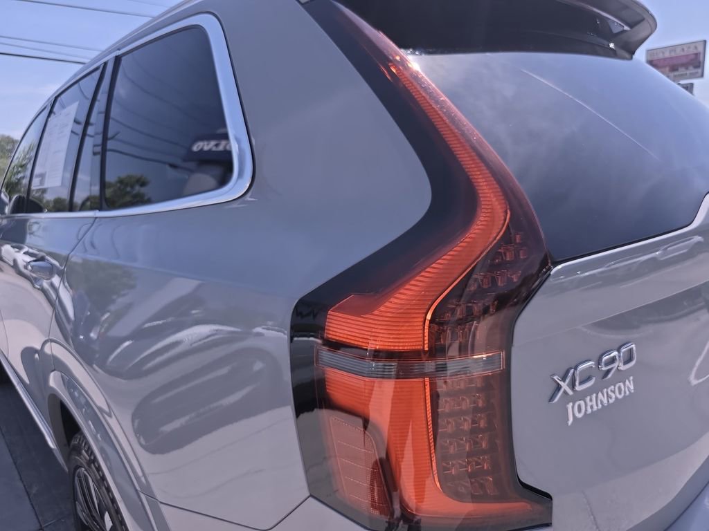 Used 2025 Volvo XC90 B5 Plus AWD/4WD image 39