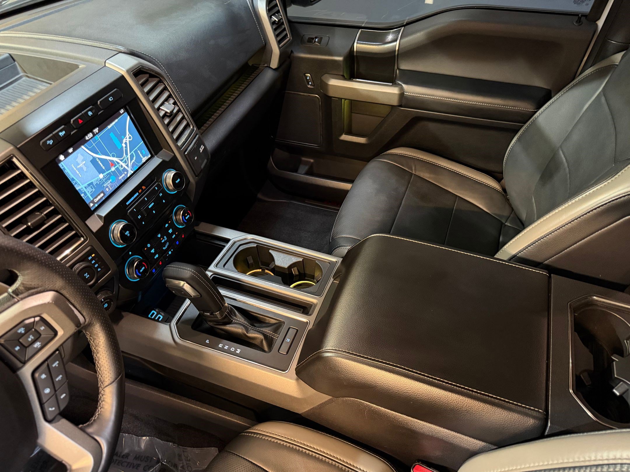 Used 2017 Ford F150 Raptor w/ Equipment Group 802A Luxury AWD/4WD image 38