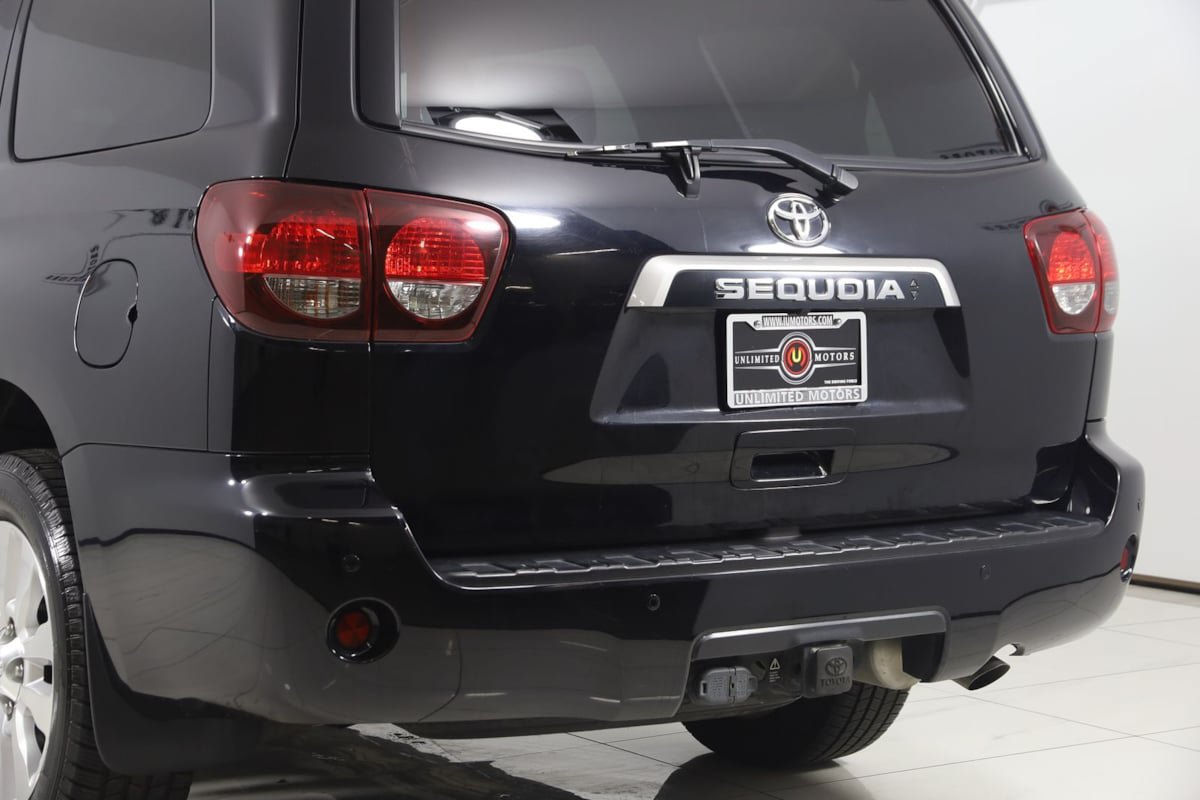 Used 2020 Toyota Sequoia Platinum AWD/4WD image 25