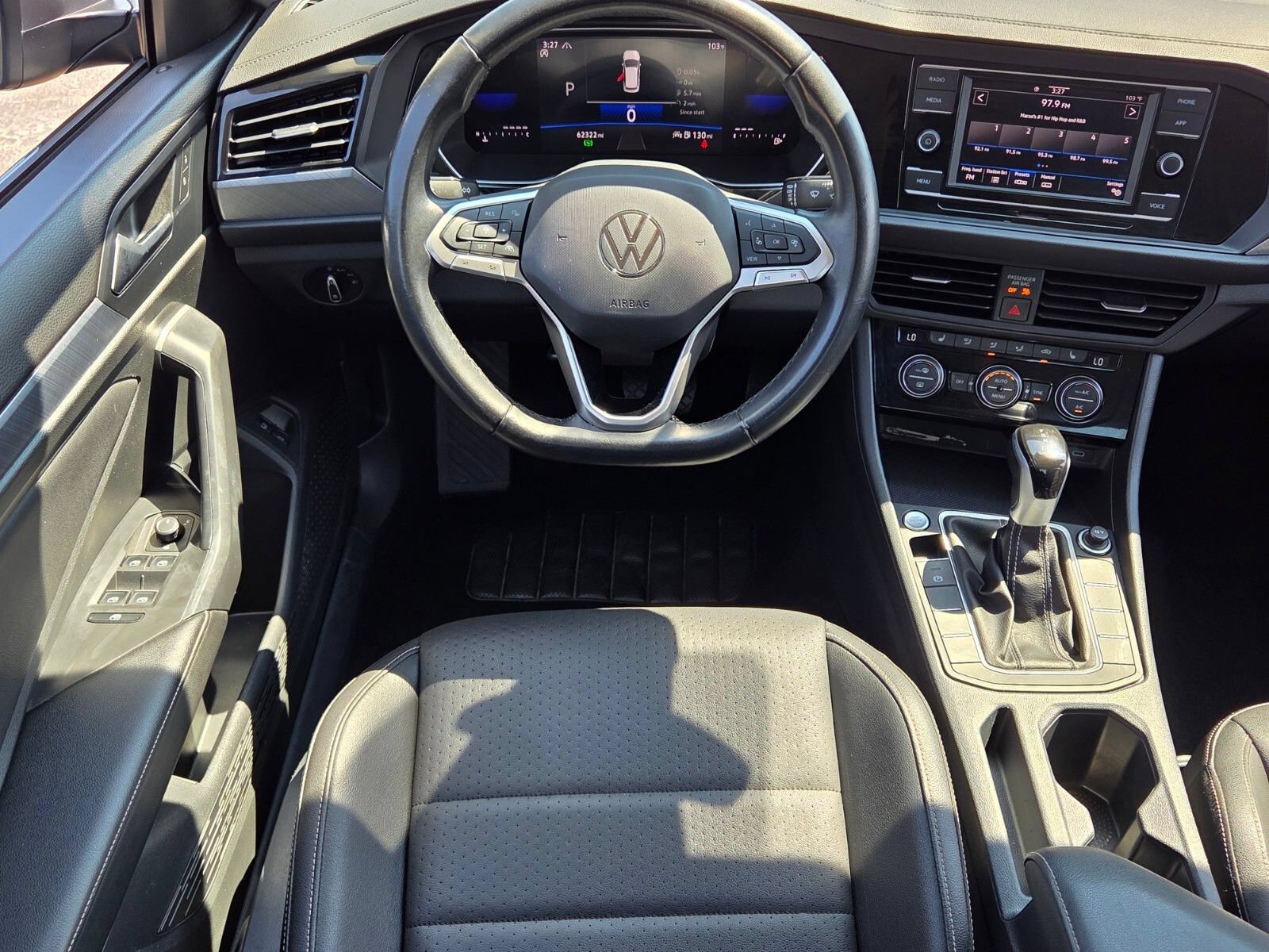 Used 2024 Volkswagen Jetta SE FWD image 7