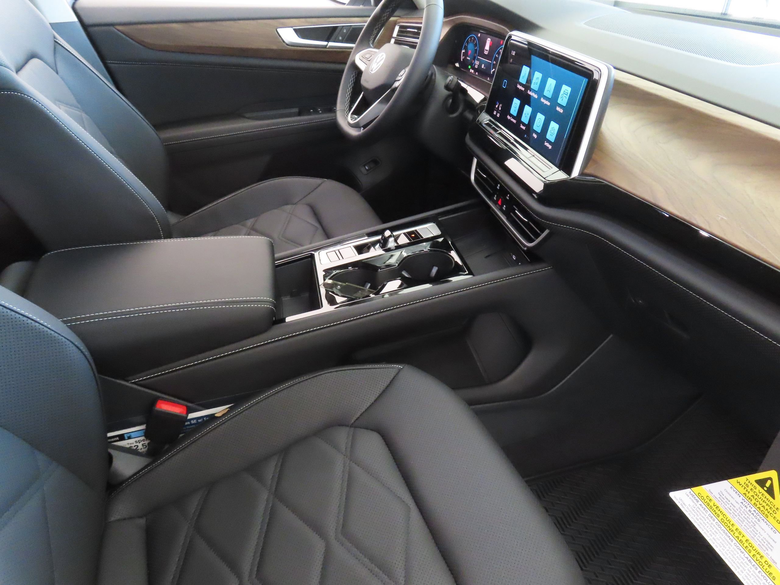 New 2025 Volkswagen Atlas SE FWD image 25