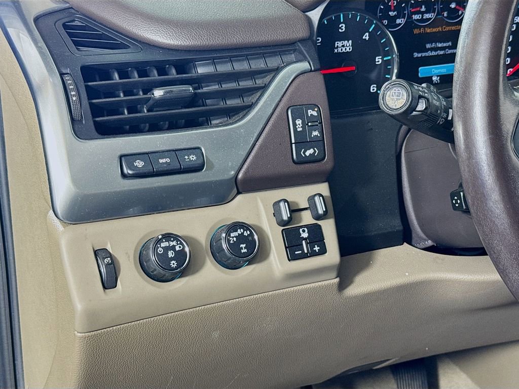 Used 2020 Chevrolet Suburban Premier AWD/4WD image 10
