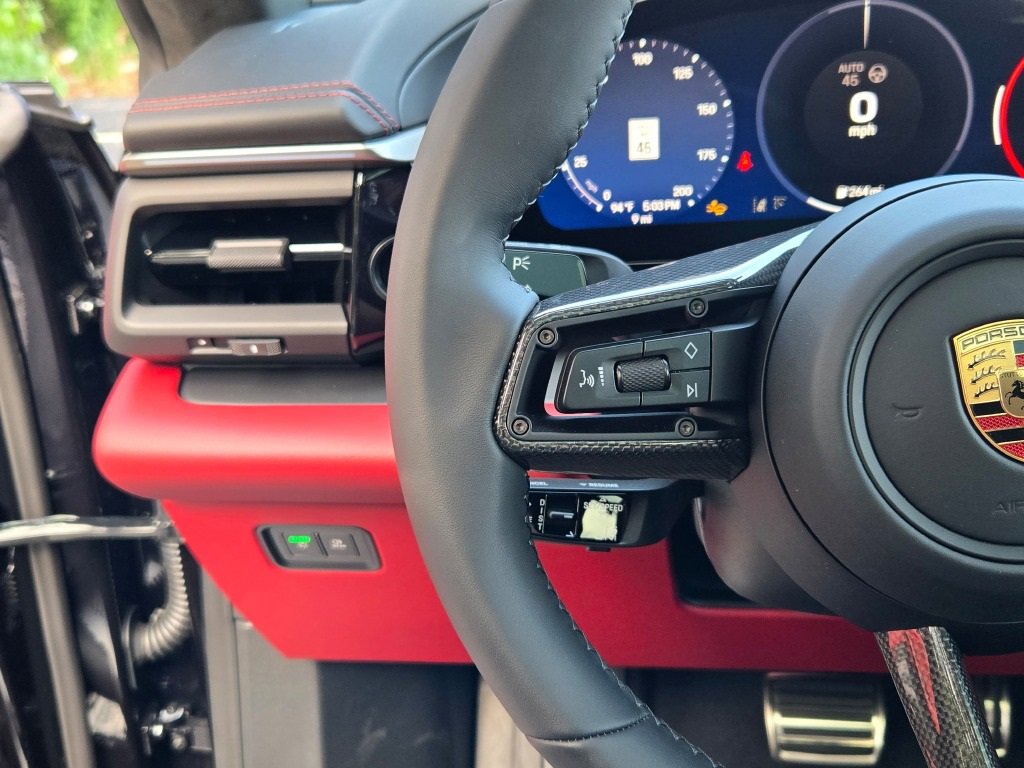 New 2025 Porsche Macan 4S Electric image 27