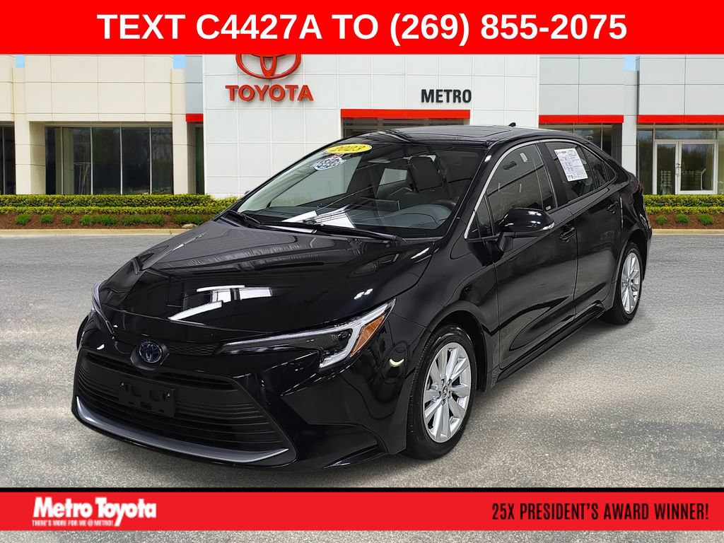 Certified 2023 Toyota Corolla XLE FWD image 1