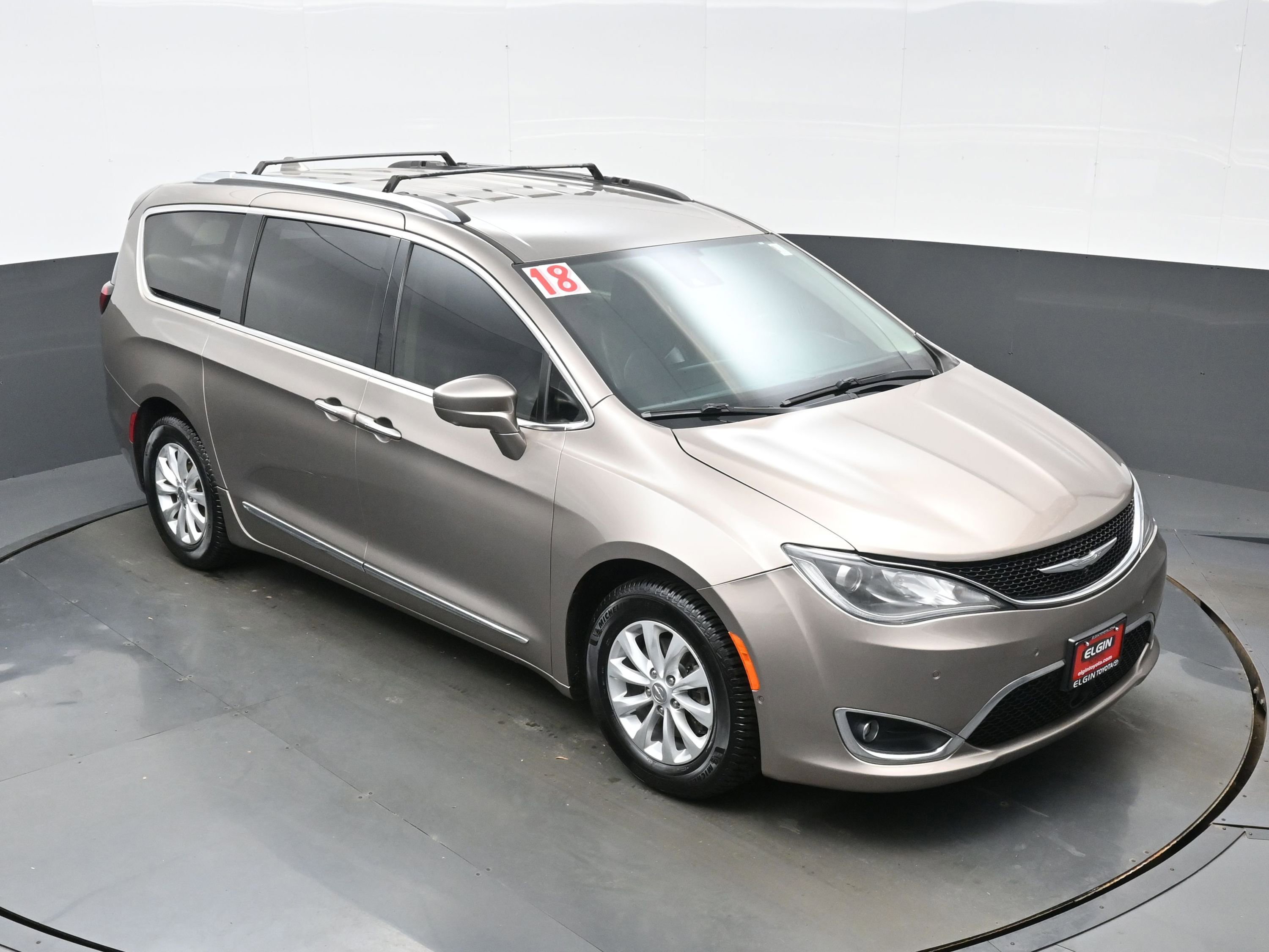 Used 2018 Chrysler Pacifica Touring-L Plus w/ Advanced Safetytec Group FWD image 35