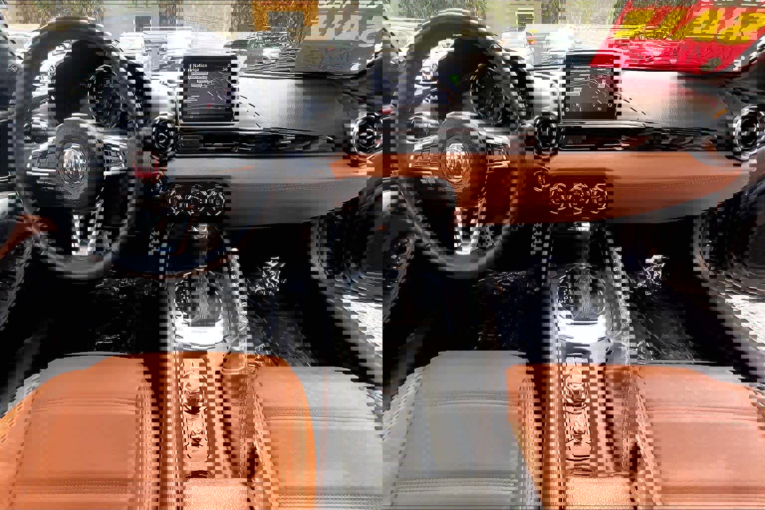 Used 2017 FIAT 124 Spider Lusso image 16