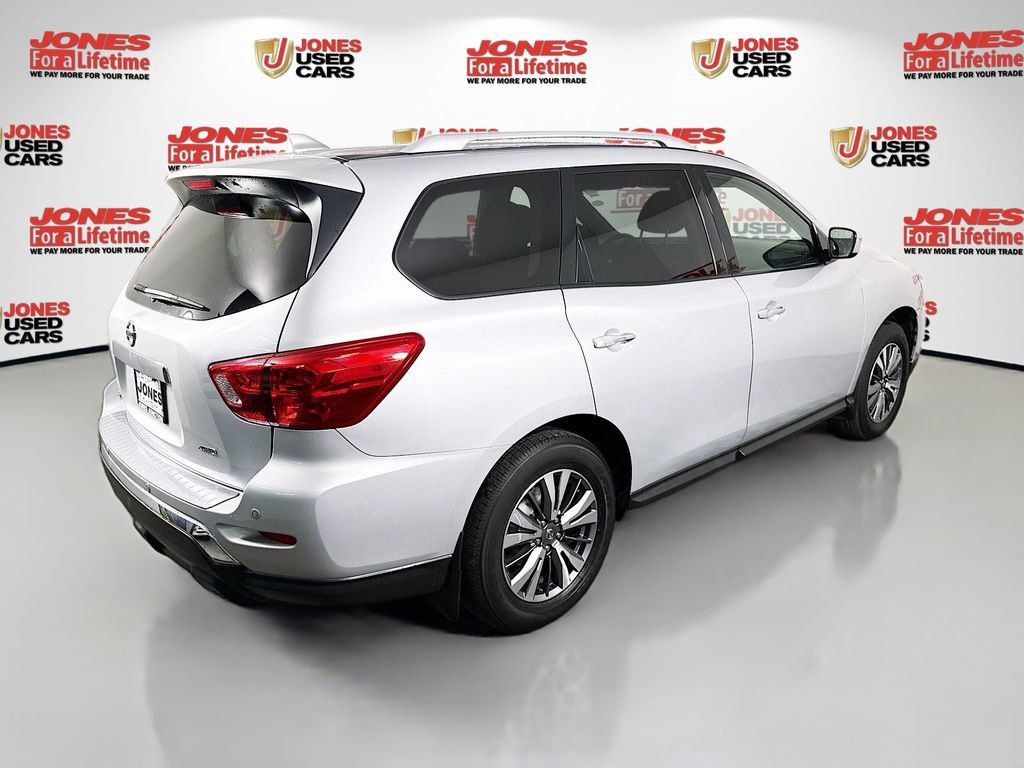 Used 2020 Nissan Pathfinder S image 16