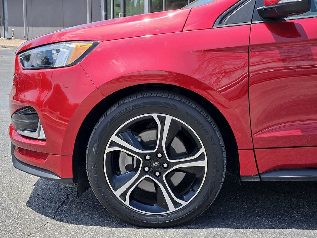 Used 2023 Ford Edge ST AWD/4WD image 10
