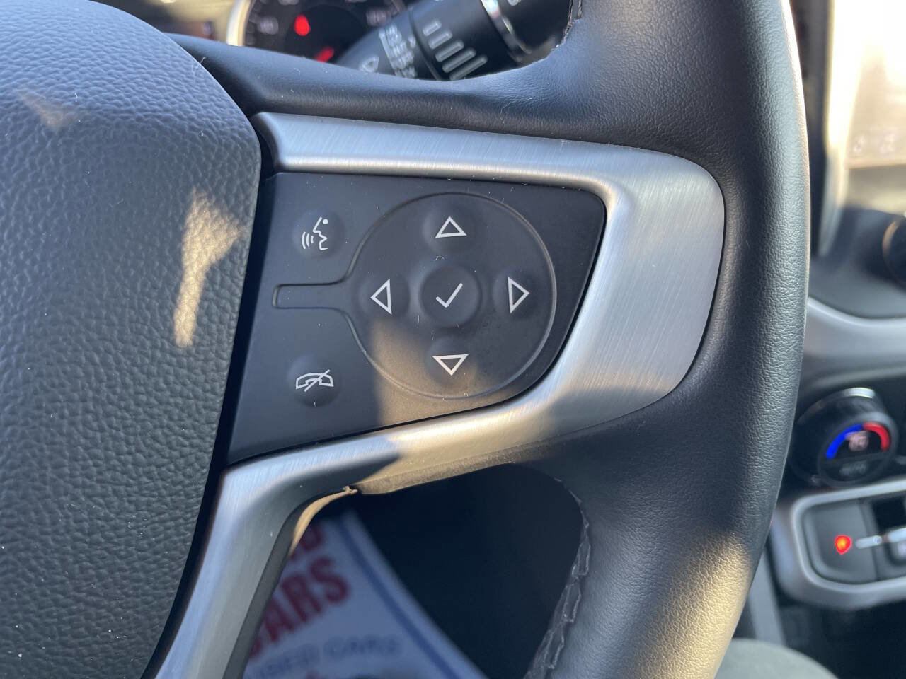 Used 2023 GMC Acadia SLT w/ Preferred Package image 22