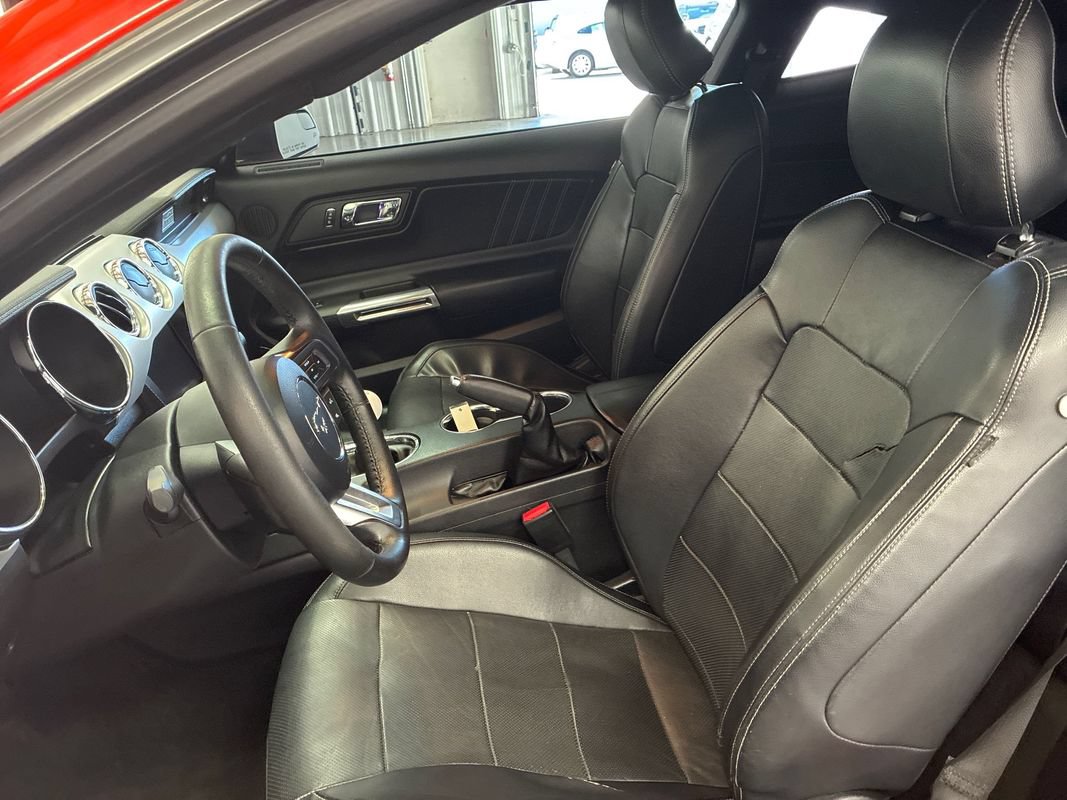 Used 2015 Ford Mustang GT RWD image 9