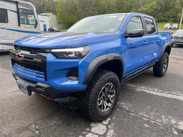 Used 2025 Chevrolet Colorado ZR2 w/ Technology Package AWD/4WD image 10