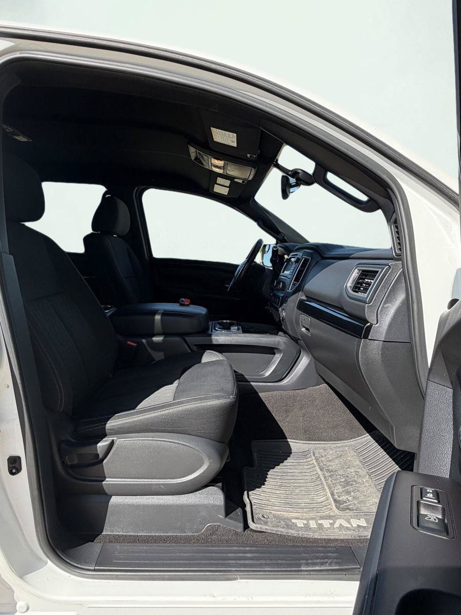 Used 2019 Nissan Titan SV w/ SV Convenience Package AWD/4WD image 20